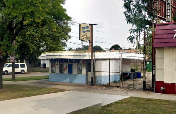 Tastee-Freez - Detroit - 17148 Hayes St (newer photo)